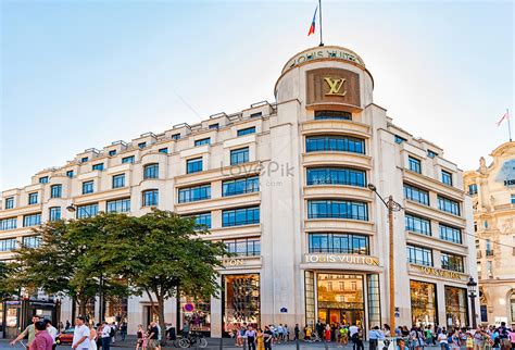 original Louis Vuitton store Paris